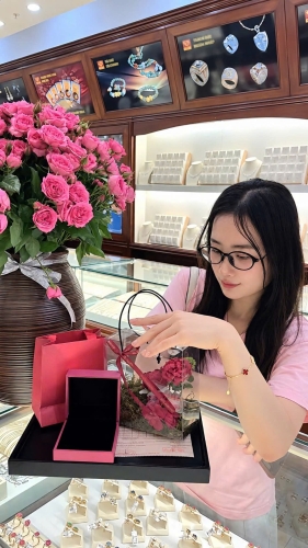 Tin nóng giá vàng sáng 30/10/2026: Giá vàng đồng loạt giảm mạnh